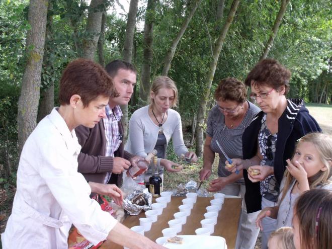 Après une bonne randonnée pour les marcheurs et les cyclos un bon apéro